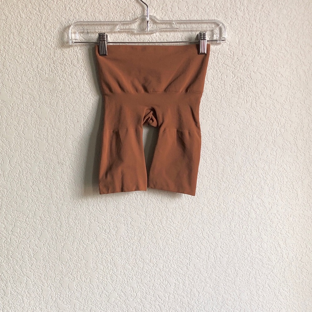 Skims Shapewear Shorts XXS Brown